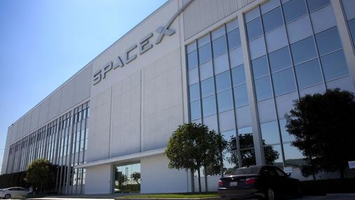 Двоє співробітників SpaceX хворі на Covid-19
