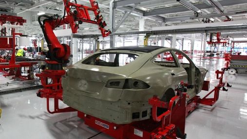 Маск воспользуется карантином, чтобы модернизировать заводы Tesla