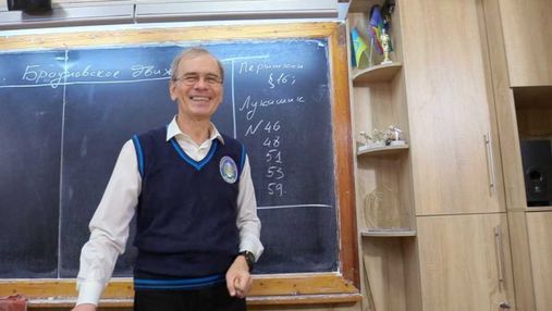  Одеський учитель отримав срібну кнопку YouTube за онлайн-уроки фізики