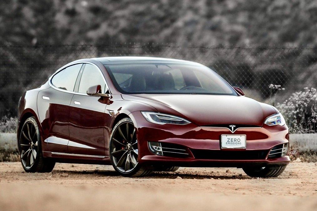 Скандальна аварія: Tesla на автопілоті врізалась у поліцейське авто Скандальна аварія: Tesla на автопілоті врізалась у поліцейське авто