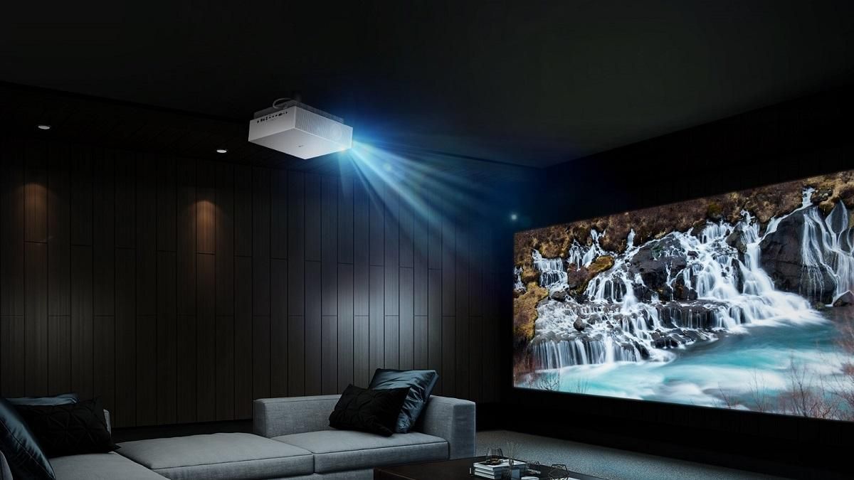 LG представила флагманский проектор Cinebeam 4K UHD Laser