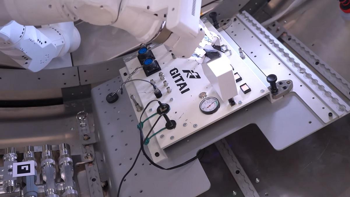 Стартап GITAI планирует запустить автономную роборуку на МКС в следующем году