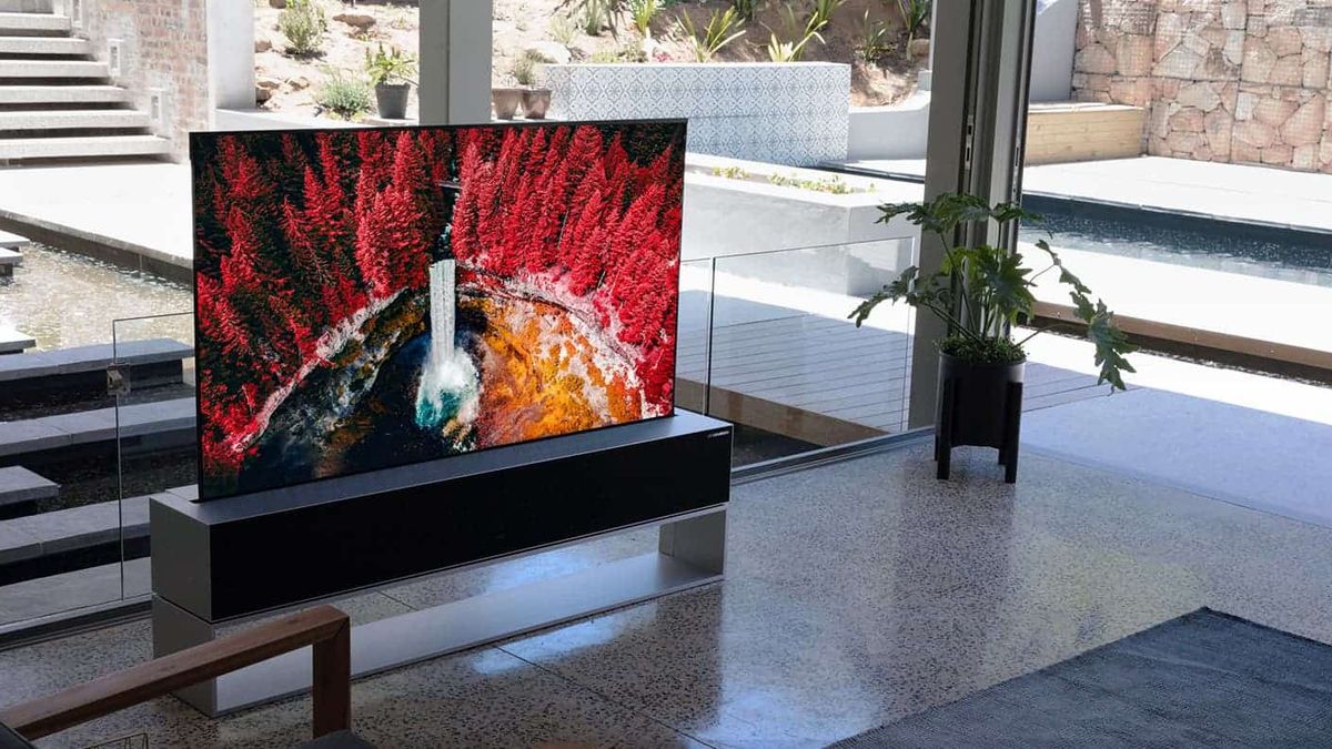 LG наконец анонсировала телевизор LG Signature OLED TV R: цена