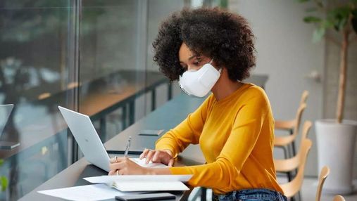 PuriCare: LG выпустила защитную маску-очиститель воздуха