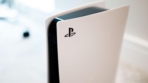 PlayStation 5 майже в два рази обігнала продажі Xbox Series X/S
