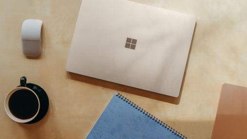 Microsoft дражнить Apple: компанія спробувала роз'єднати якийсь BackBook у рекламі Surface