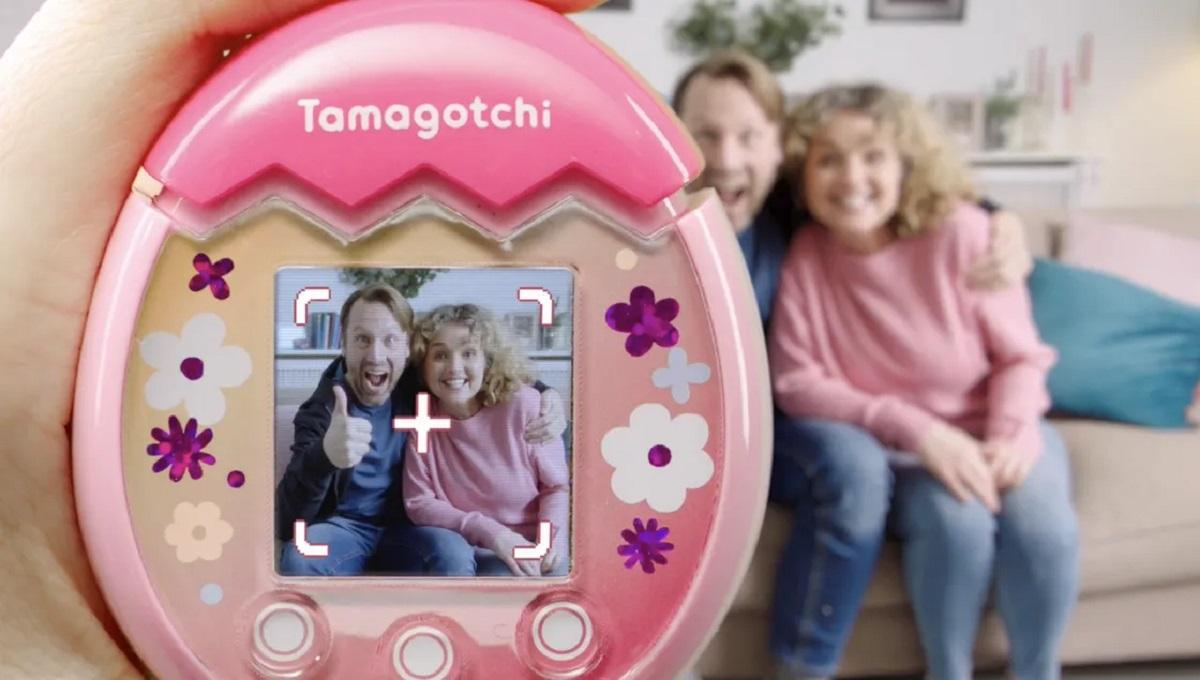 Tamagotchi Pix с камерой: любимая игрушка возвращается