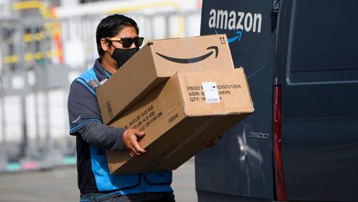 Компанія найбагатшої людини світу Amazon ухиляється від сплати податків