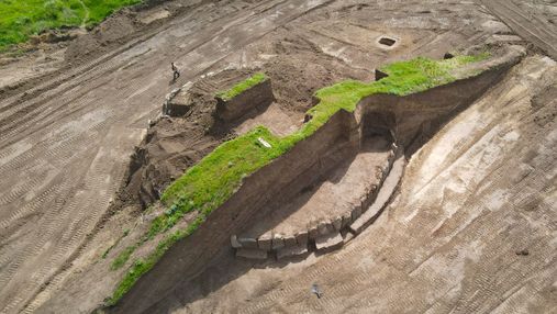 Старше, чем Стоунхендж: на раскопках кургана украинские археологи нашли древний кромлех