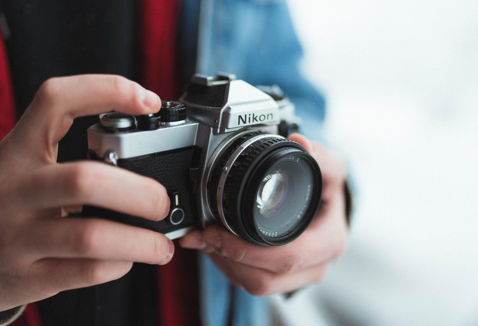 Nikon останавливает производство фотоаппаратов в Японии