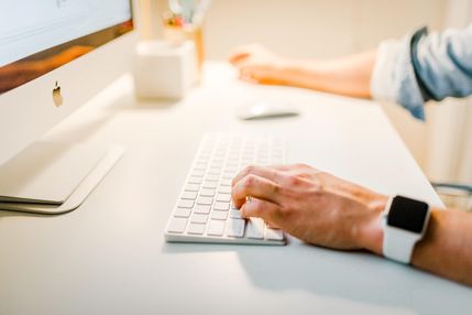 "Приносим извинения": Facebook в твиттере отреагировал на сбои в работе соцсетей "Приносим извинения": Facebook в твиттере отреагировал на сбои в работе соцсетей