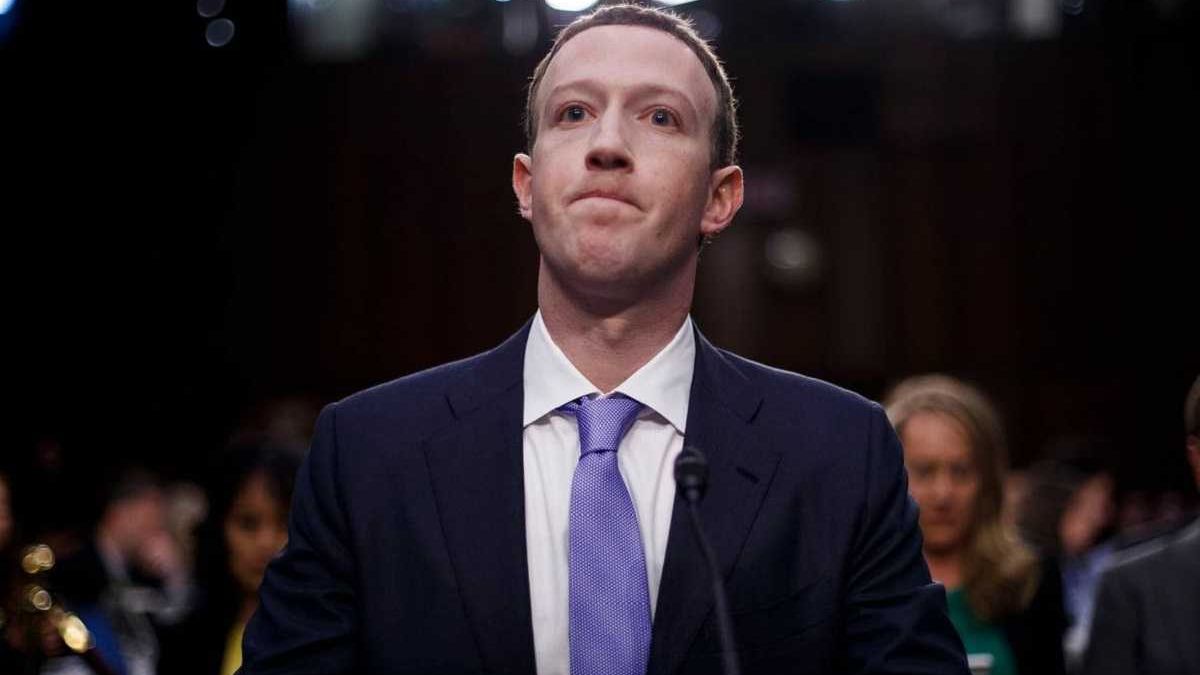 Экс-сотрудница Facebook сообщила правительству США о возможных уголовных преступлениях компании Экс-сотрудница Facebook сообщила правительству США о возможных уголовных преступлениях компании