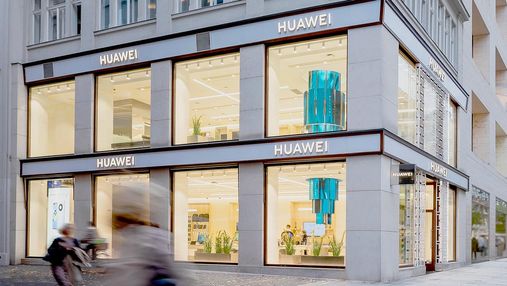 Huawei відкрила величезний п'ятиповерховий магазин у центрі Відня: фото