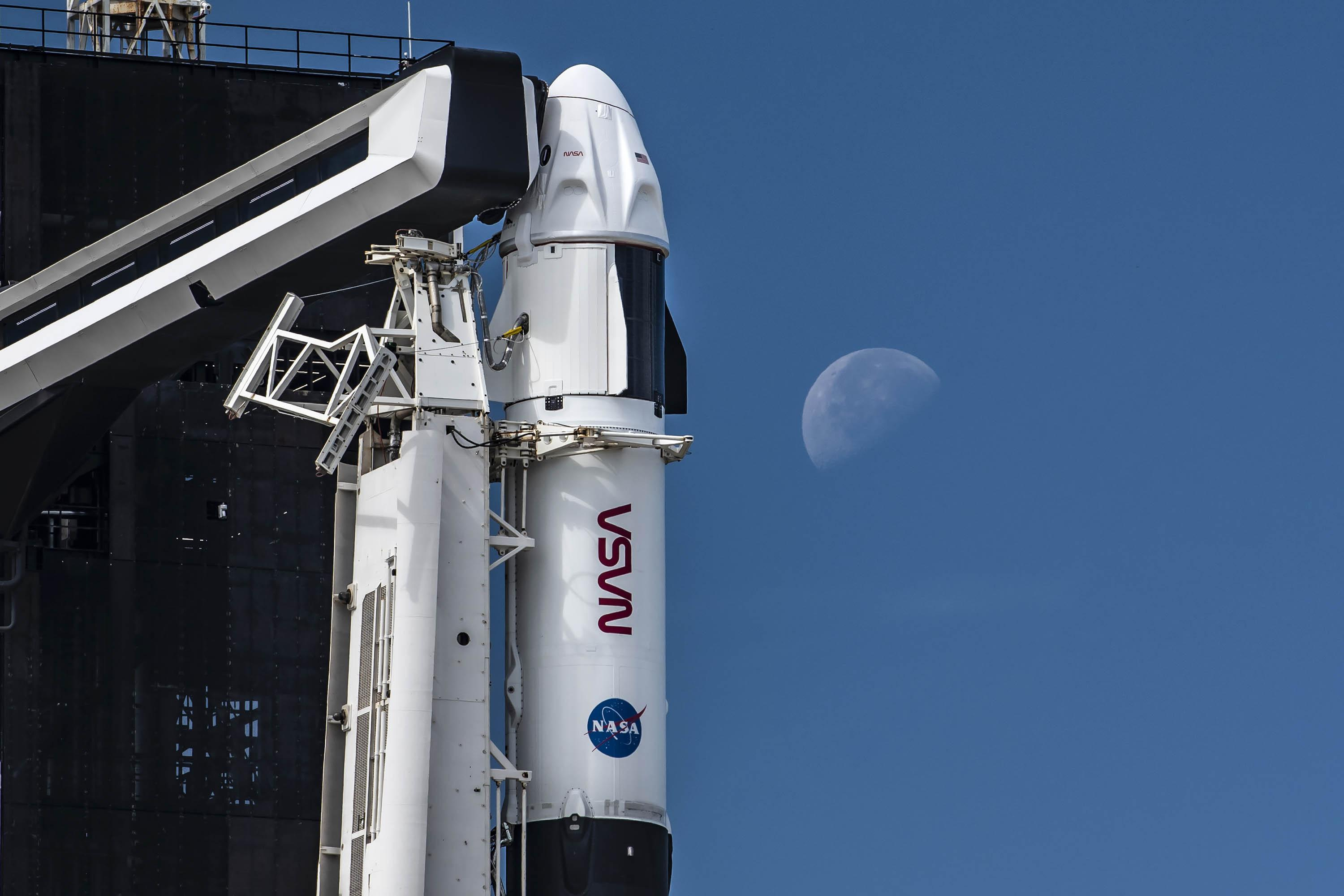 NASA неочікувано відклало запуск корабля SpaceX Crew Dragon до МКС: що трапилося - Новини технологій - Техно