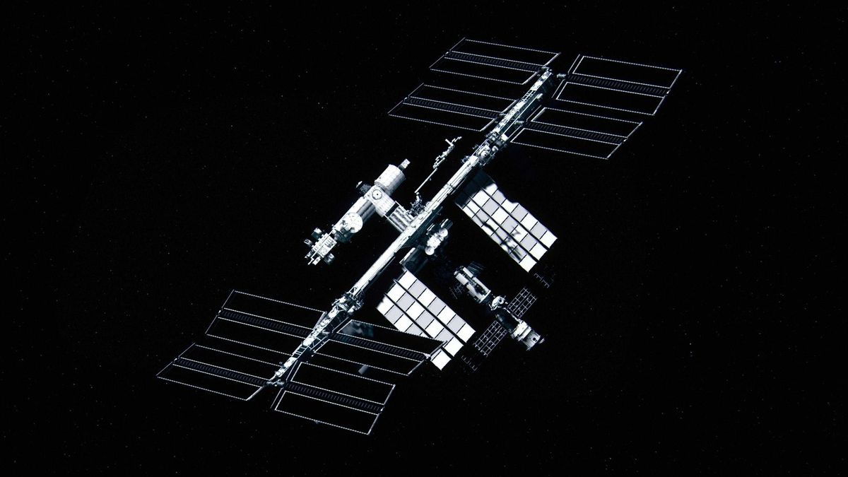 Міжнародна космічна станція мало не зіткнулася з уламками супутника - Новини технологій - Техно
