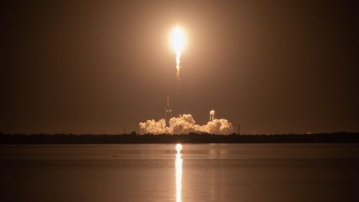 SpaceX наконец запустила корабль Crew Dragon с четырьмя астронавтами к МКС