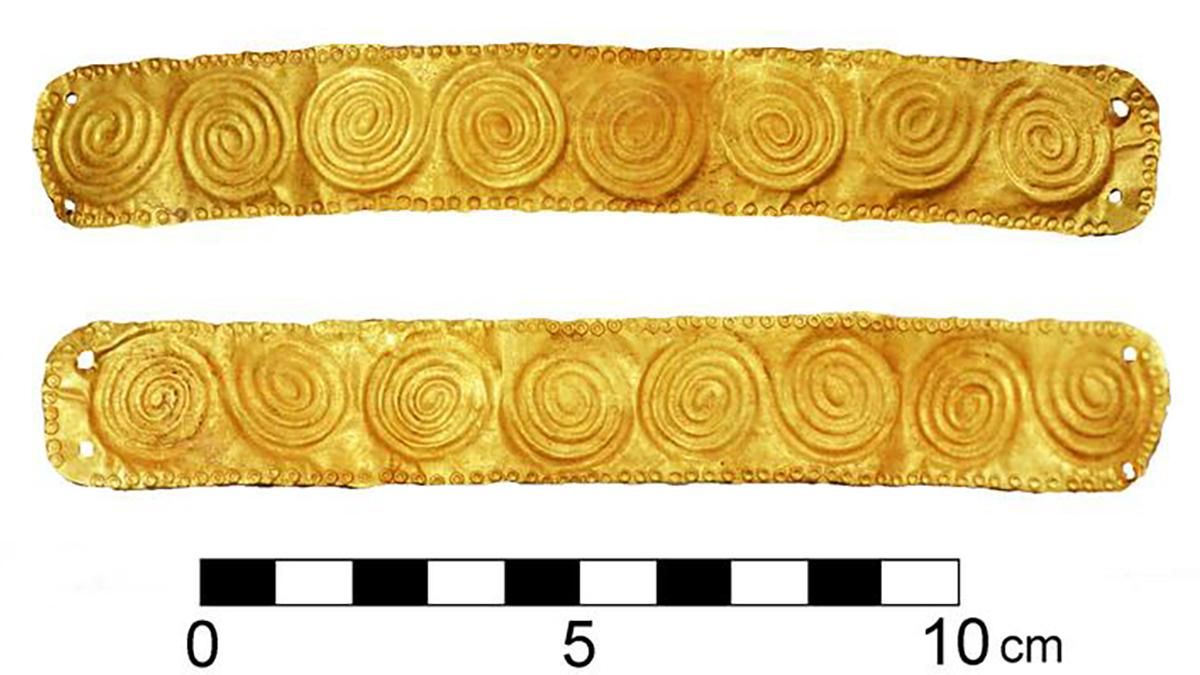 Кости и золото: на Кипре нашли древний клад