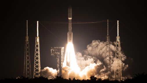 NASA отправило на орбиту прототип нового спутника связи и засекреченный груз
