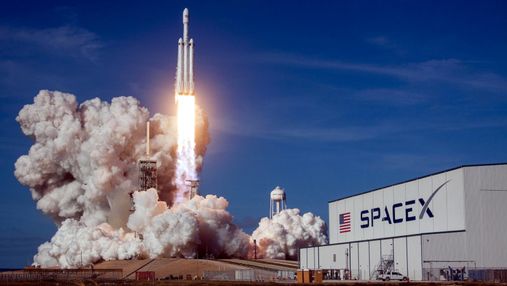 SpaceX почне видобувати ракетне паливо прямо з повітря