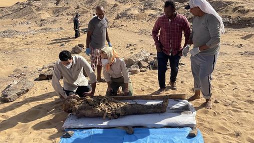 В Єгипті виявили загадкову гробницю з 20 муміями