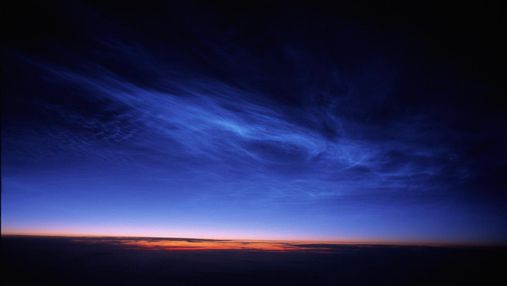 "Мабуть, боги з'їхали з глузду": над Аргентиною зафіксували рідкісні сріблясті хмари