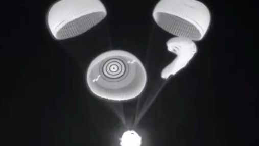 "Г'юстон, у нас проблема": NASA розслідує аномалію з розкриттям парашутів на кораблях Dragon