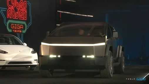Ілон Маск продемонстрував оновлений електропікап Cybertruck Ілон Маск продемонстрував оновлений електропікап Cybertruck