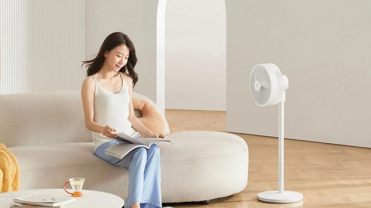 Xiaomi представила новый вентилятор с датчиками температуры и влажности воздуха