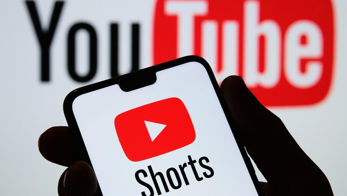 Потрібно більше реклами: YouTube тестує рекламні вставки у сервісі коротких відео Shorts