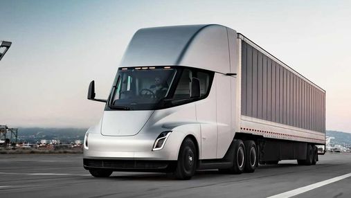 Електричні вантажівки Tesla Semi вже готові: компанія починає приймати замовлення