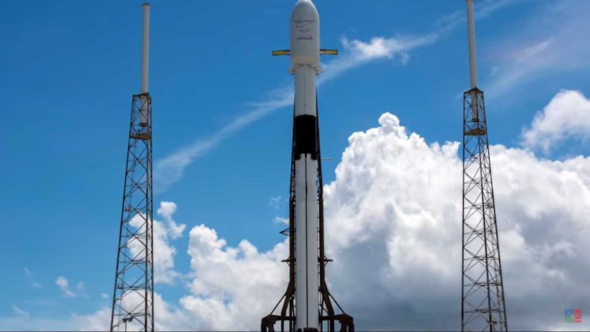 Посмотрите, как SpaceX запускает 53 новых спутника Starlink в космос  трансляция - Техно
