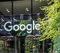 Google объявит себя банкротом в России, но полностью уходить из страны не собирается
