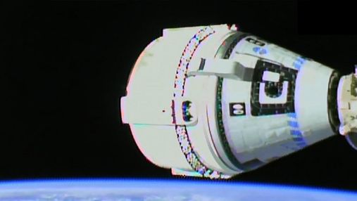 Космический корабль Boeing Starliner впервые пристыковался к МКС, но без проблем не обошлось