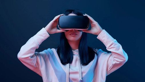 Apple работает над контентом для VR-очков с голливудскими режиссерами