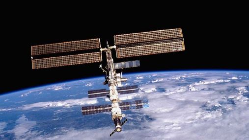 "Роскосмос" хвастается спасением МКС от космического мусора, но образовала его сама Россия
