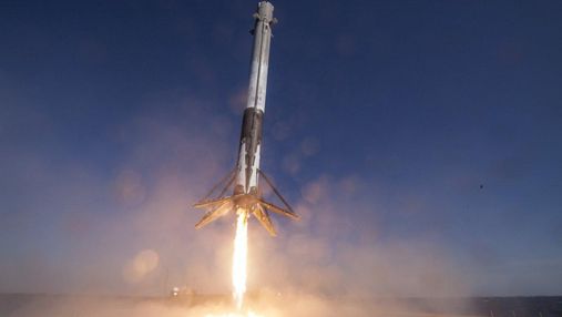 Через три дня SpaceX успешно запустила и посадила три ракеты Falcon 9