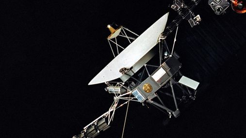 NASA почало вимикати обладнання "Вояджерів", які зараз знаходяться за межами Сонячної системи
