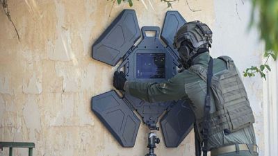 Ізраїльська компанія розробила прилад для відстежування людей крізь стіни