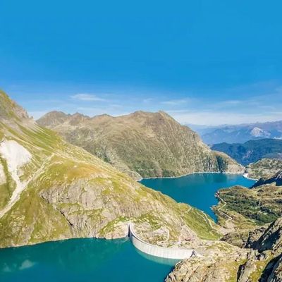 В Швейцарии запустили "водяную батарею", которая может обеспечить энергией почти миллион домов