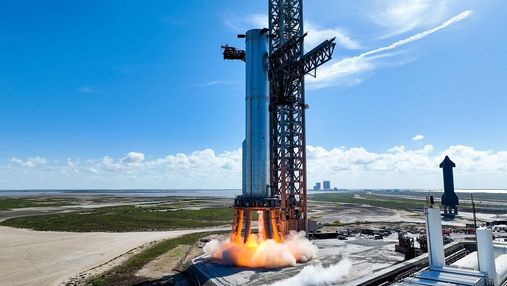 SpaceX вперше успішно випробувала ракету-носій Starship на стартовому майданчику SpaceX вперше успішно випробувала ракету-носій Starship на стартовому майданчику