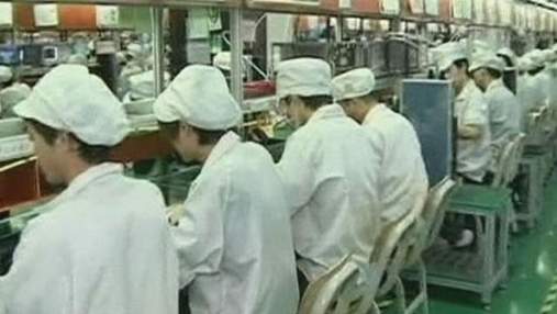 На заводах, производящих iPhone и iPad, работают дети