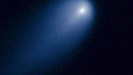 В NASA сфотографировали самую яркую за последние 50 лет комету (Фото)