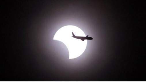 Жителі Землі спостерігатимуть повне затемнення сонця  