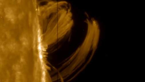 В NASA показали вспышки на Солнце: захватывающее видео