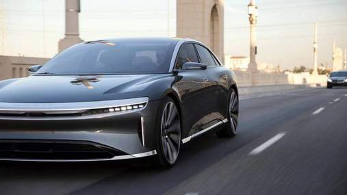 Конкурент Tesla показал новый электрокар в действии: видео Конкурент Tesla показал новый электрокар в действии: видео
