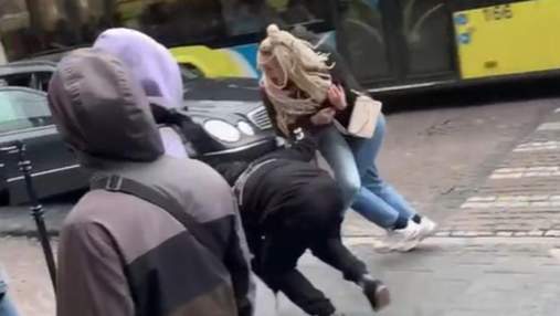 Львівські блогери заради відео влаштували викрадення дівчини