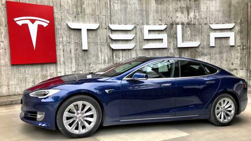 Глава Ford назвав три причини успіху Tesla та закликав шанувати конкурента